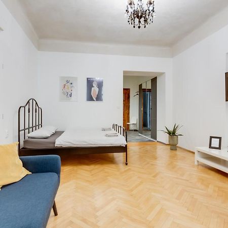 Lovely Apartments Heart Of Прага Екстериор снимка