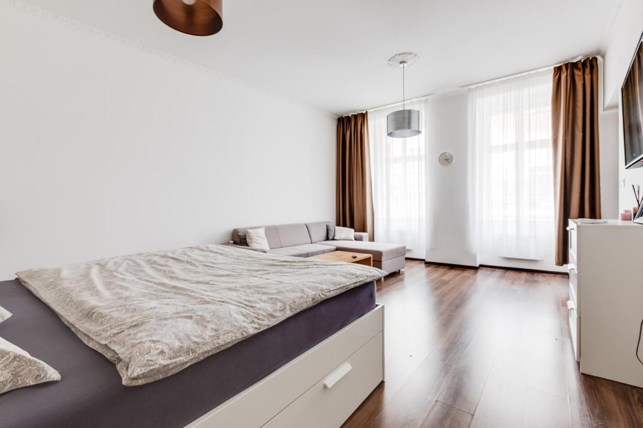 Lovely Apartments Heart Of Прага Екстериор снимка